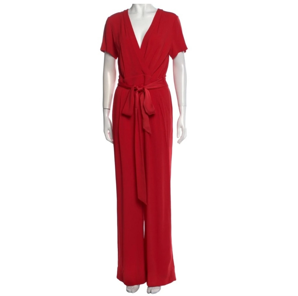 Diane von Furstenberg Jumpsuit Size 4. More information in photos! NWOT